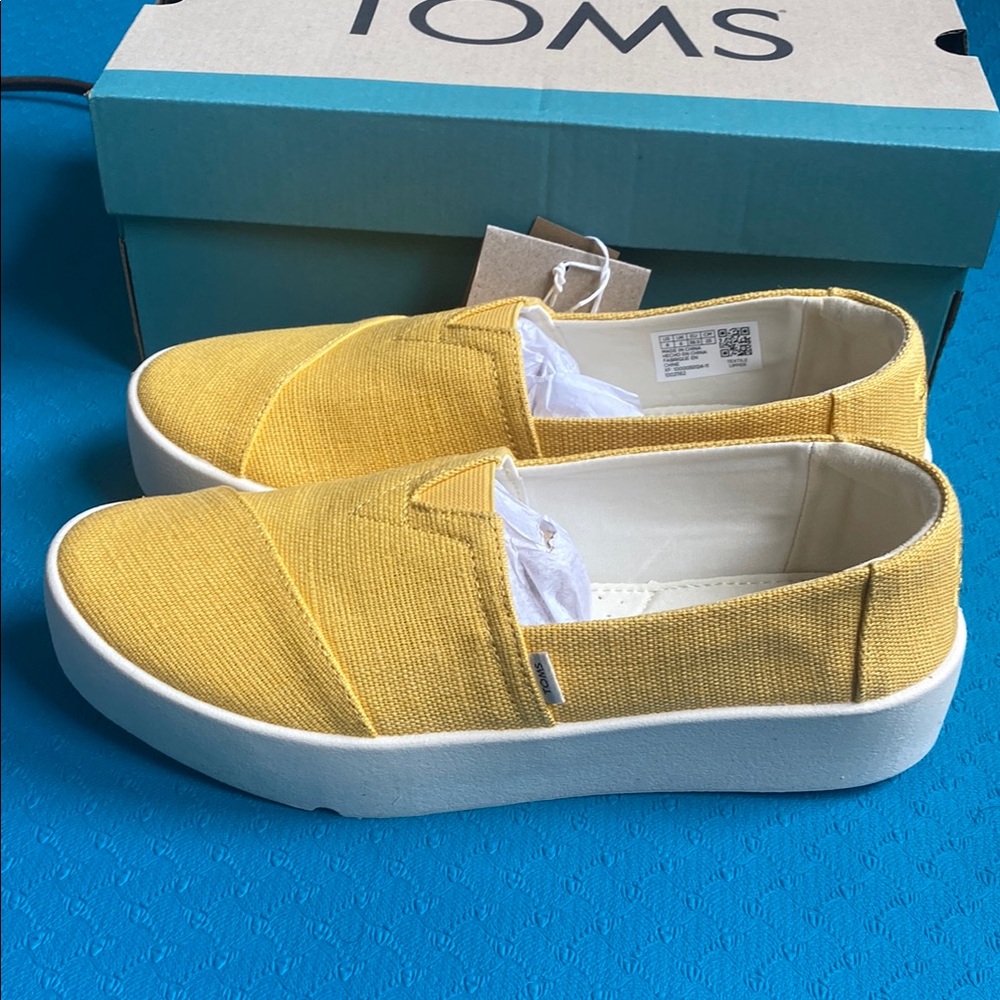 Toms Yellow Canvas Sneakers with Elastic Panels - Picture 4 of 5